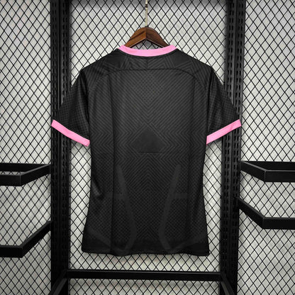 Inter Milan “Serpiente Rosa” Special Kit